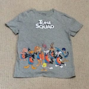 Gap tune squad shirt